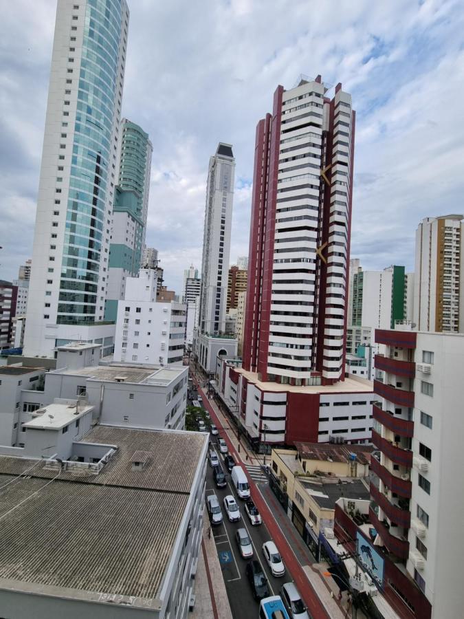 Apto Av Brasil Quadra Mar Balneario Camboriu Bagian luar foto